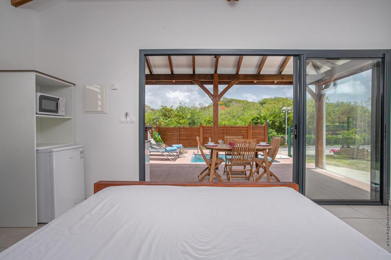 Bungalow Pom 1, piscine, à 5 min des plages Le Vauclin Esterno foto