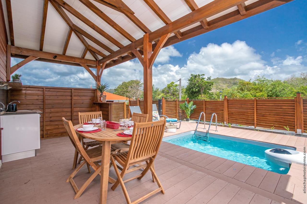 Bungalow Pom 1, piscine, à 5 min des plages Le Vauclin Esterno foto